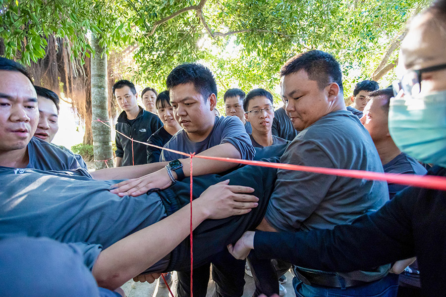 團(tuán)建活動-穿越黑洞 (6).jpg